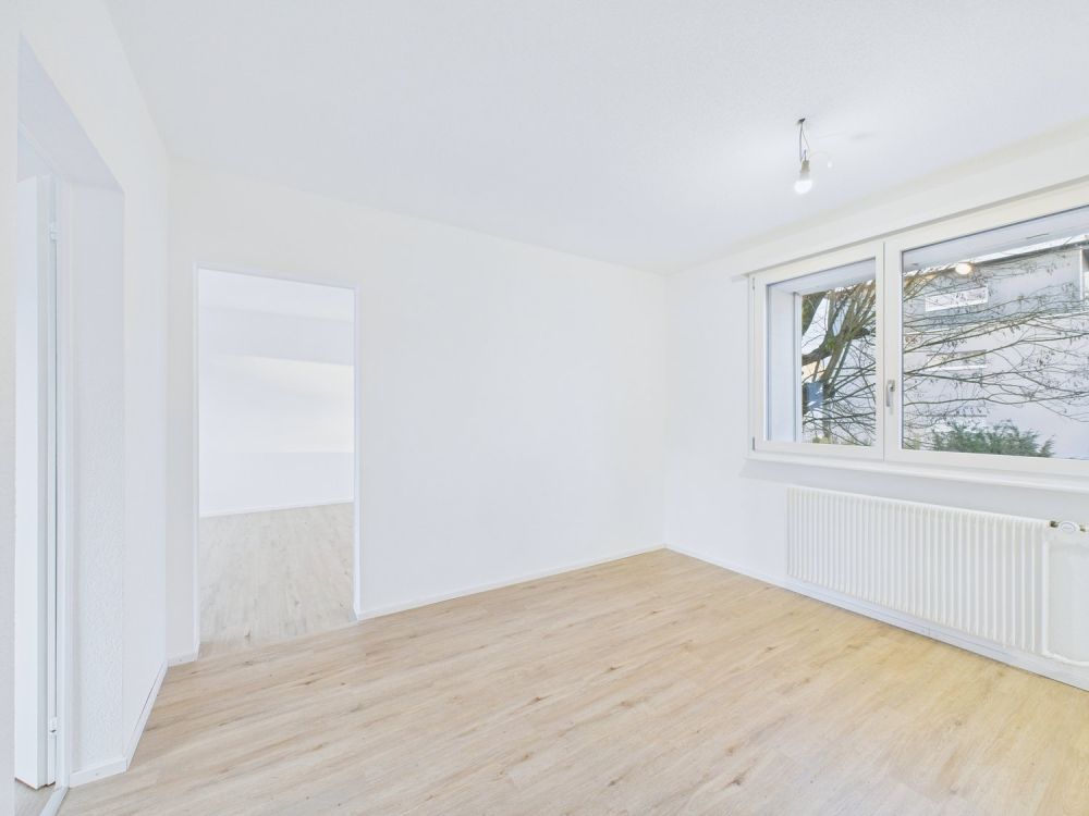 Attraktive 4.5-Zimmer-Wohnung mit Waschturm & Parkplatz - Bild 4