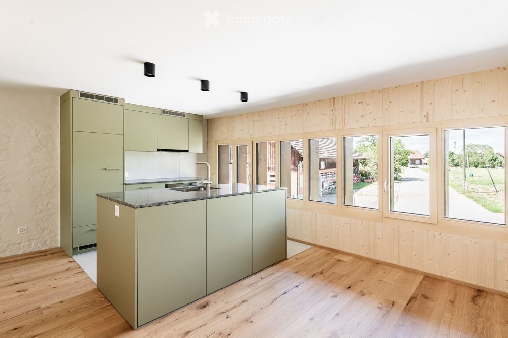 Sonnige und grosszügige 3.5-Zimmer-Wohnung im charmanten Altbau - Bild 1