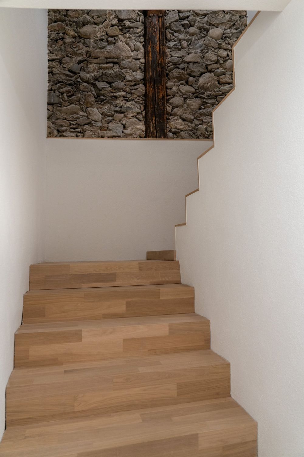 Charmante, kernsanierte 4.5-Zimmer-Dachmaisonettewohnung - Bild 8