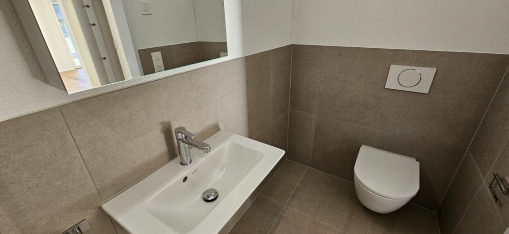 Moderne 4.5-Zimmer-Wohnung mit zwei Badezimmern, grosser Loggia und hochwertigem Ausbaustandard - Bild 11