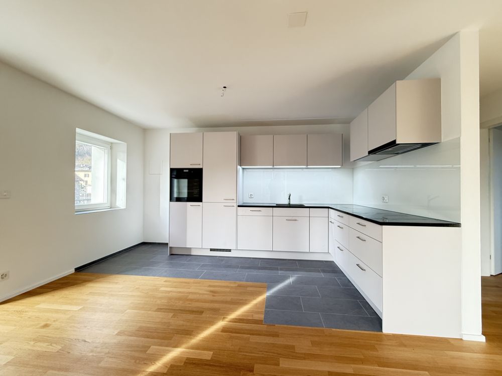 Erstvermietung - 3.5-Zi-Wohnung in historischer Umgebung an der Birs - Küche / Essen