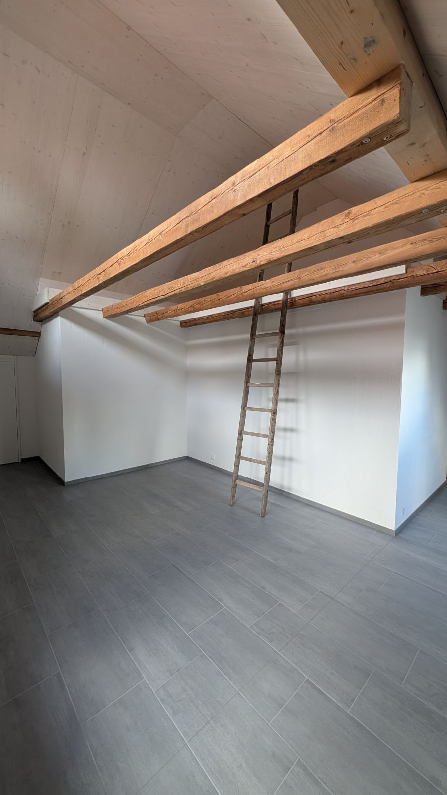 Neubau, moderne 2.5 - Zimmer Attika Wohnung im Eigentumsstandart - Bild 12