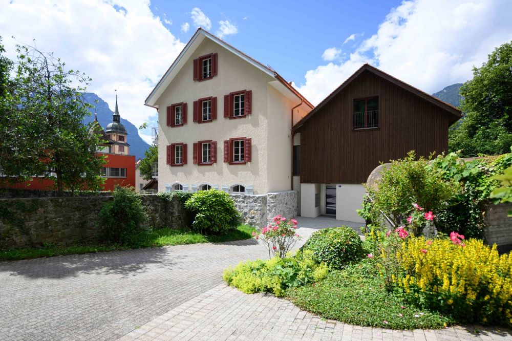 Moderne 3.5-Zimmerwohnung mit Bergblick in Altdorf - Bild 2