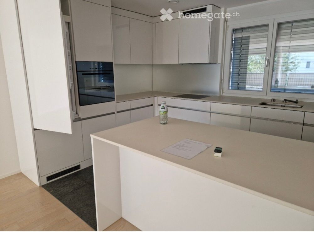 Moderne 3.5-Zimmer-Neubauwohnung mit Balkon und herrlicher Aussicht in Neuenhof - Bild 2