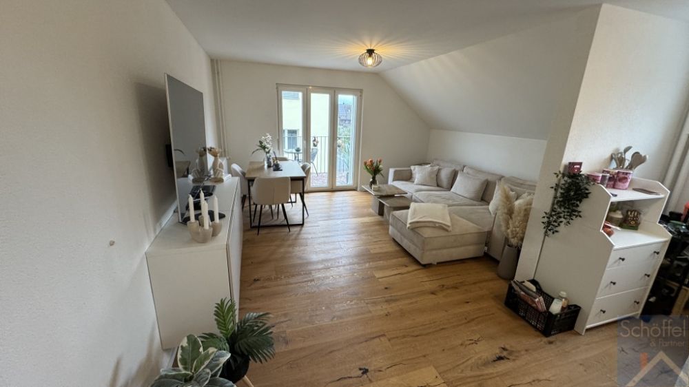 Stadtnahe Wohnung - Wohnzimmer