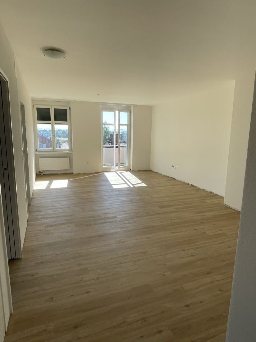 3,5-Zimmer-Wohnung im Zentrum von Wil SG - Helles Wohnzimmer