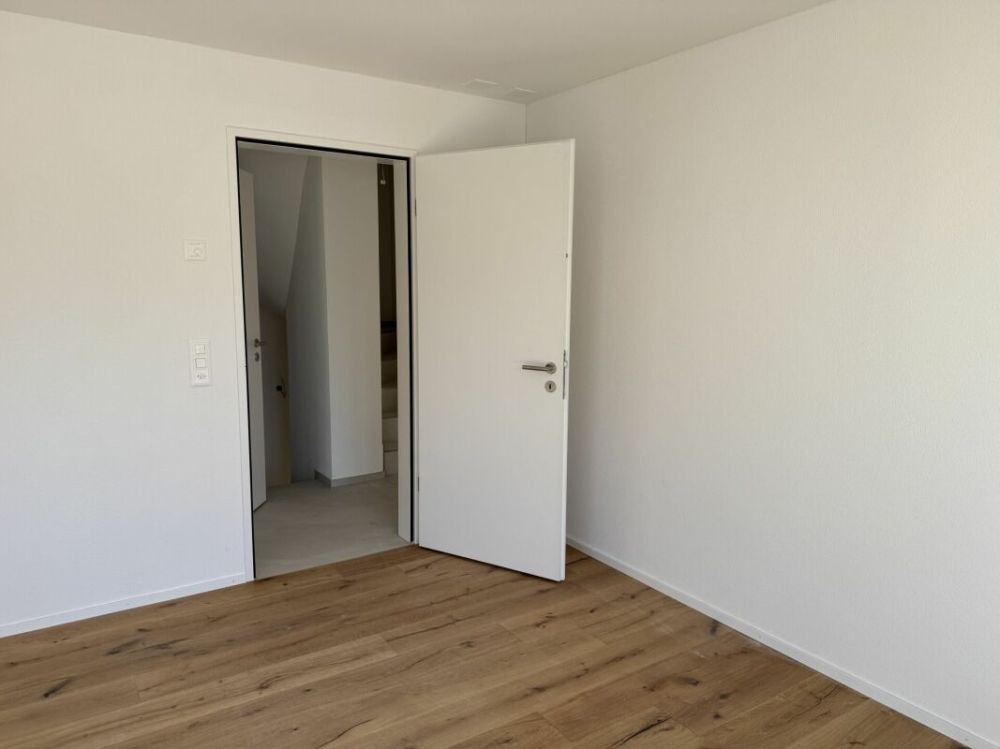 Neu-Modern-Bezugsbereit - Bild 6