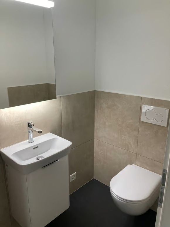 Moderne 5.5-Zimmer-Wohnung mit Garage und Terasse in Elsau - Badzimmer 2