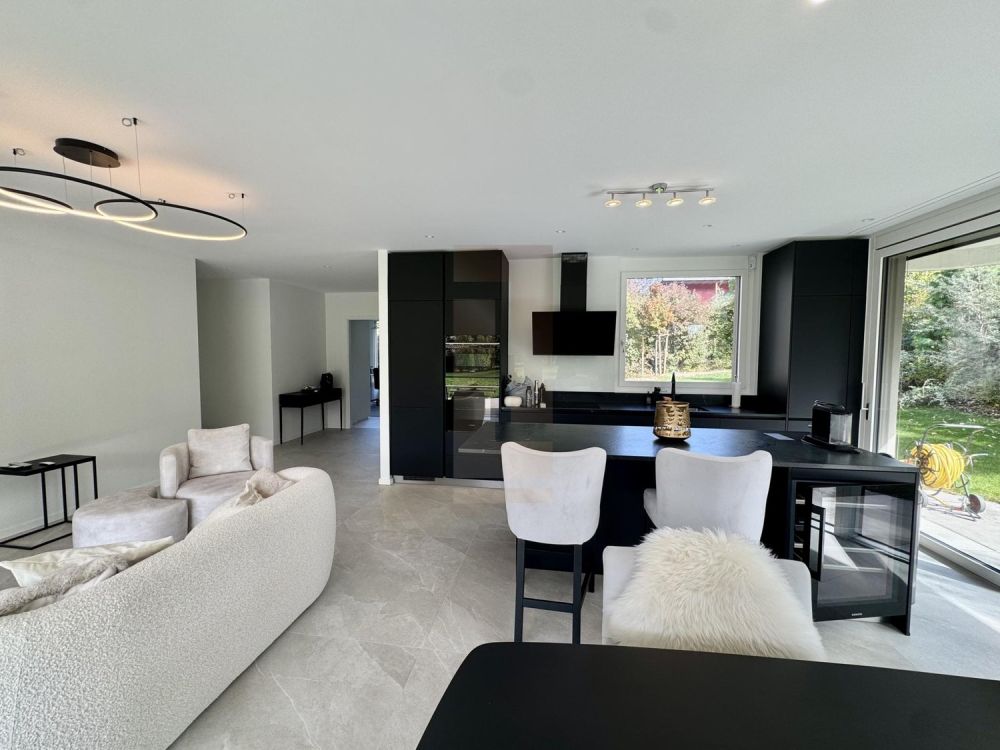 Superbe appartement meublé en rez de jardin - Bild 2