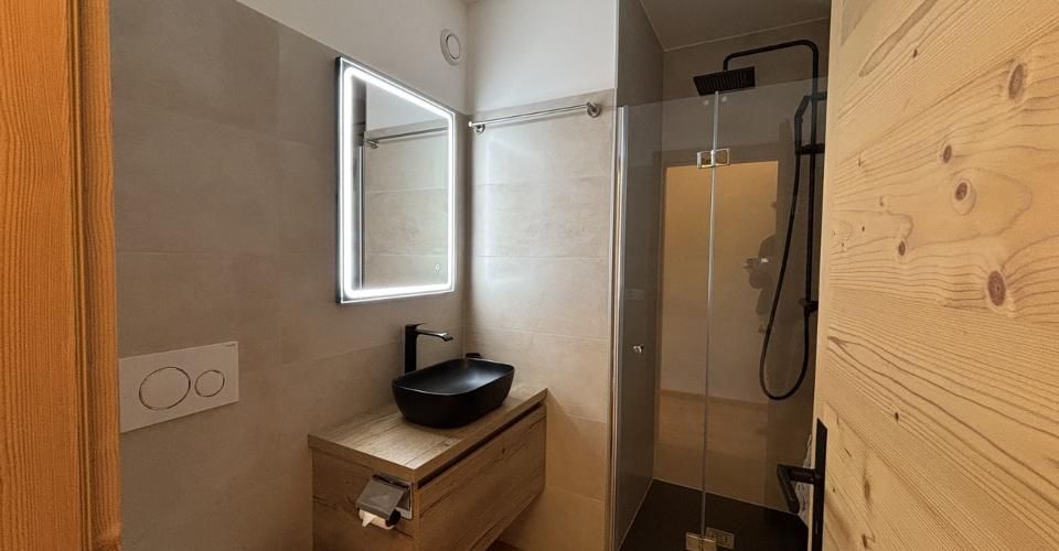 Appartement rénové en plein centre de Crans à louer à l'année - Appartement 3.5 pièces - image - 10
