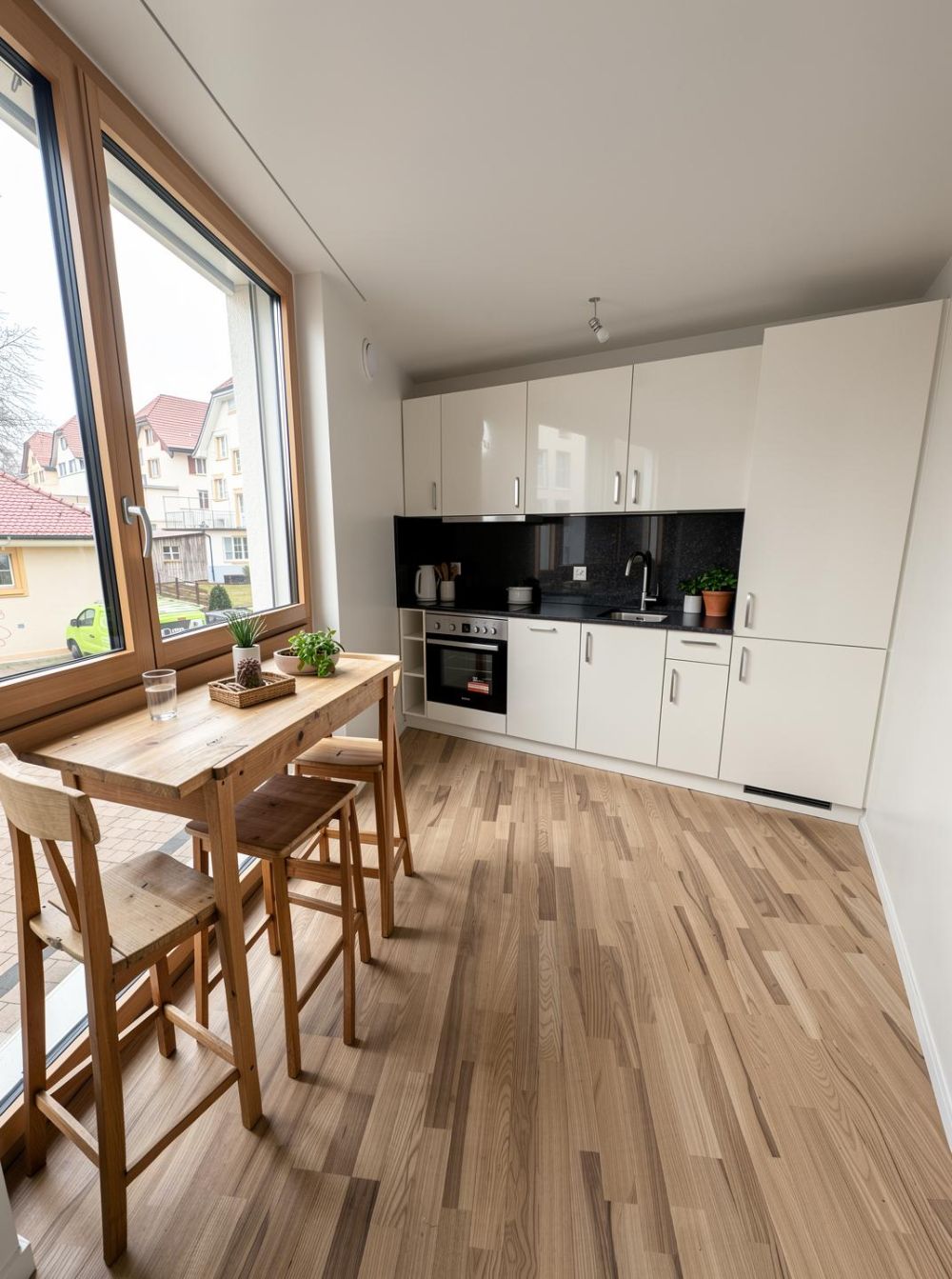 SOMMERAKTION: 1. Mietzins gratis - Grosszügiges Studio in moderner Überbauung - Bild 4