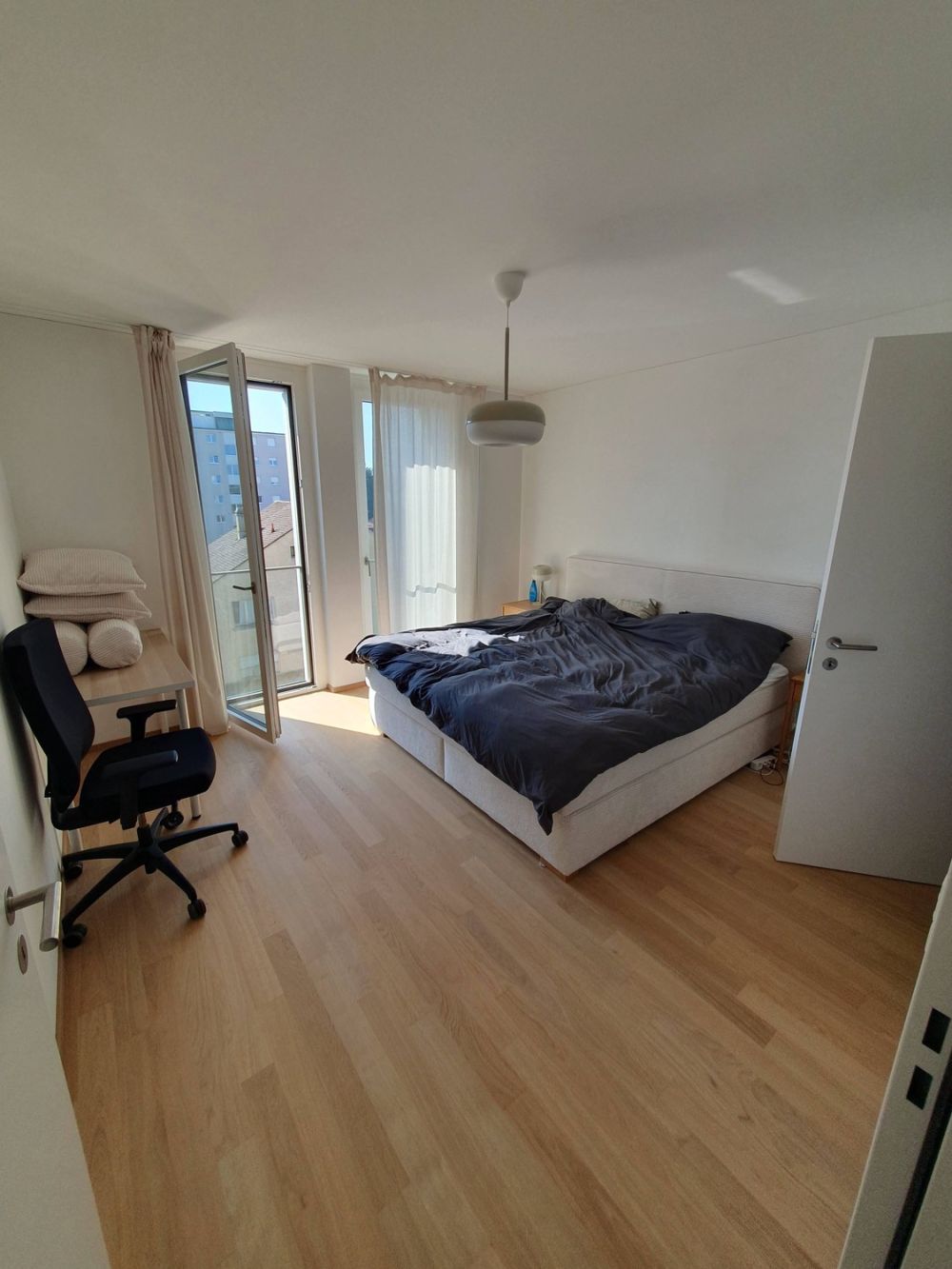 Moderne 2.5-Zimmer-Neubauwohnung (möbliert) direkt am Bahnhof Wetzikon - Zimmer 2