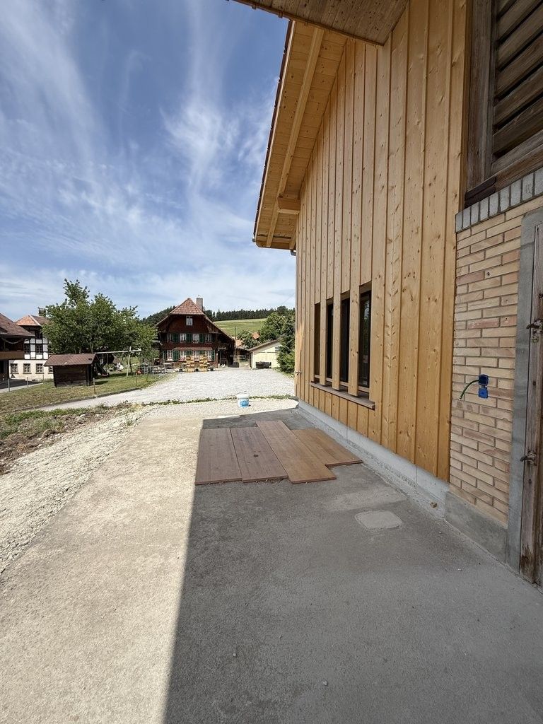 Erstbezug nach Neubau - moderne 4.5-Zimmerwohnung - Balkon vorne