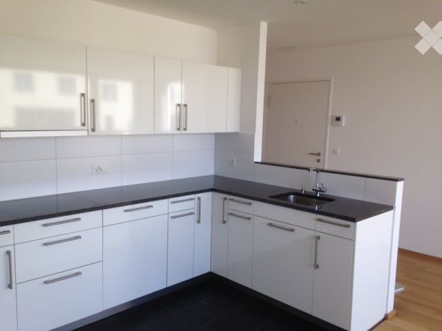 Moderne und zentrumsnahe Wohnung mit Balkon und Aussicht - Bild 3