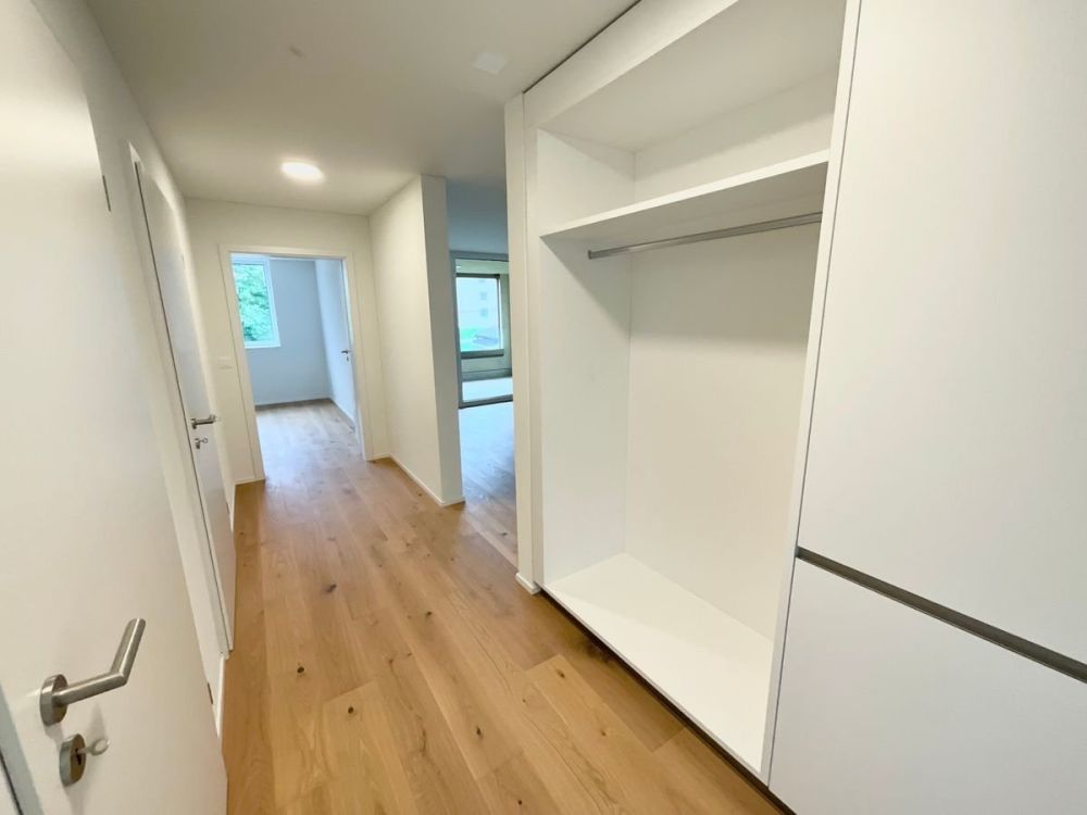 Appartements neu von 2,5 Zimmern mit Loggia - Moderner Komfort, Nachhaltigkeit und Lebensqualität im Herzen des Dorfes - Bild 6