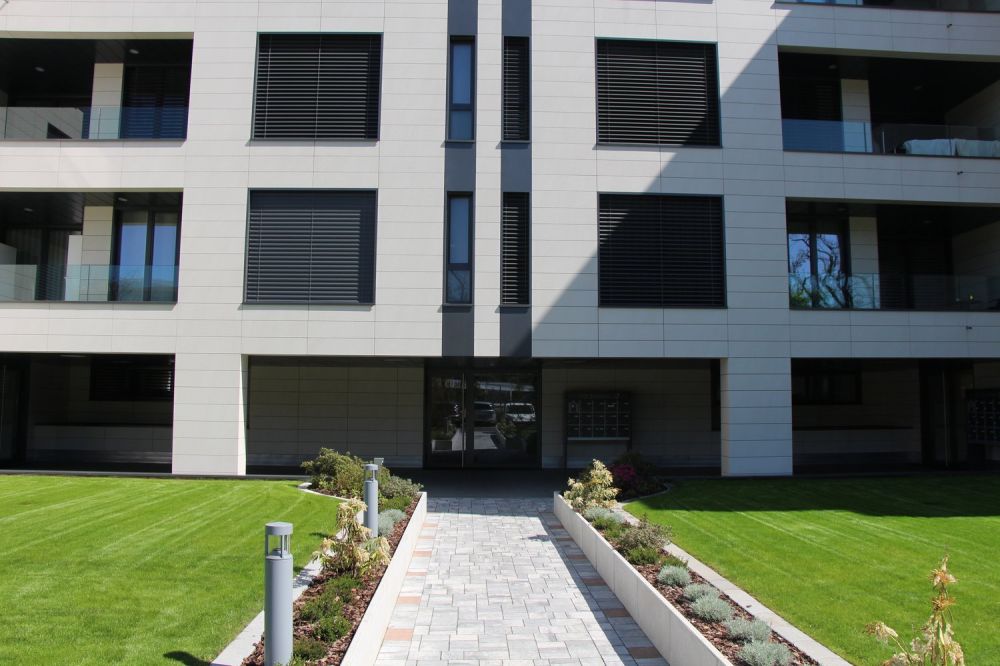 RESIDENZA SANROCCO A LUGANO - AFFITTASI 3.5 locali con vista lago - Bild 3