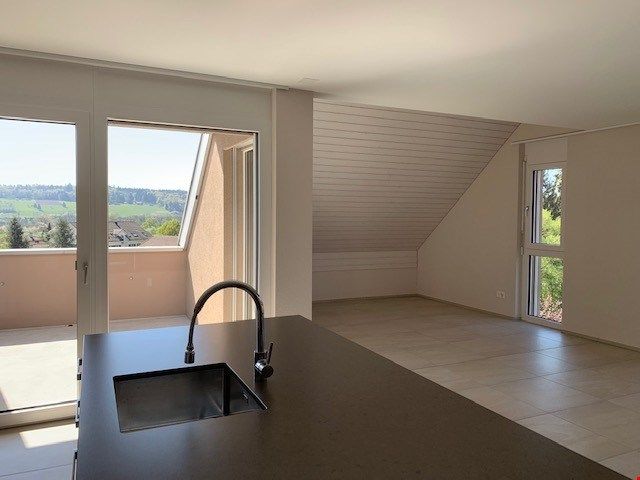 Grossräumige Maisonettewohnung an ruhiger Lage - Bild 1