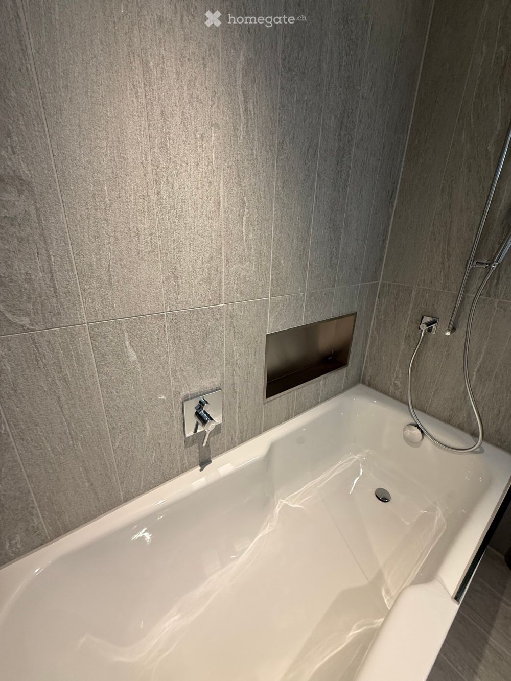 «Churavita» Chur – Erstbezug: Exklusive 3.5-Zimmer-Wohnung mit Südterrasse - Bild 8