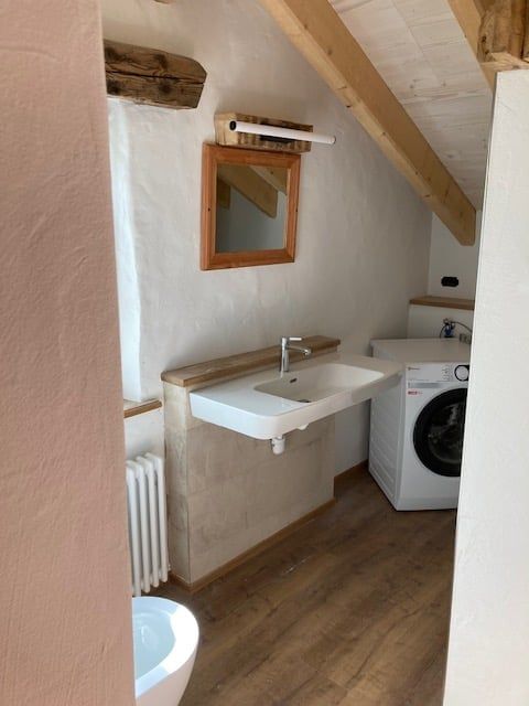 Moderne 4.5-Zimmer-Dachwohnung in Büsserach mit Balkon und schöner Aussicht - Bild 9