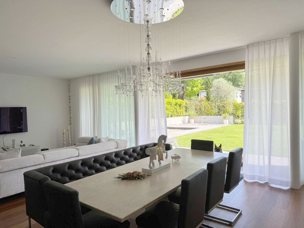 PROPRIETÀ IN AFFITTO ESCLUSIVA CON GIARDINO E PISCINA | EXKLUSIVES MIE - SOGGIORNO-PRANZO | WOHN-ESSBEREICH