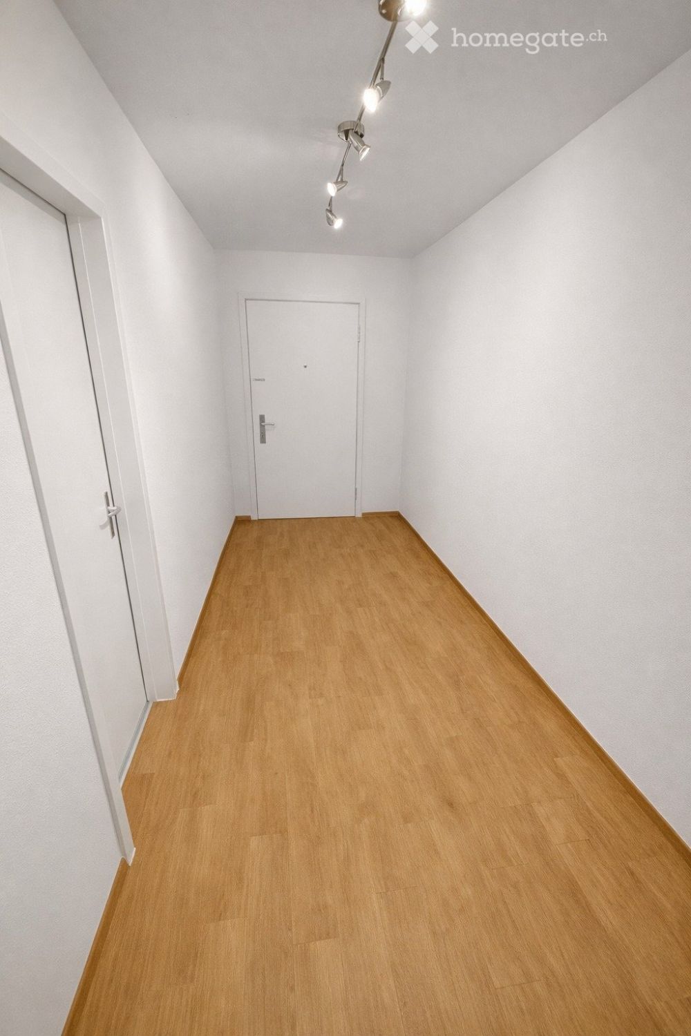 Erstbezug nach Renovation: 3.5-Zimmer-Wohnung mit Seesicht & Garage in Zug - Bild 11