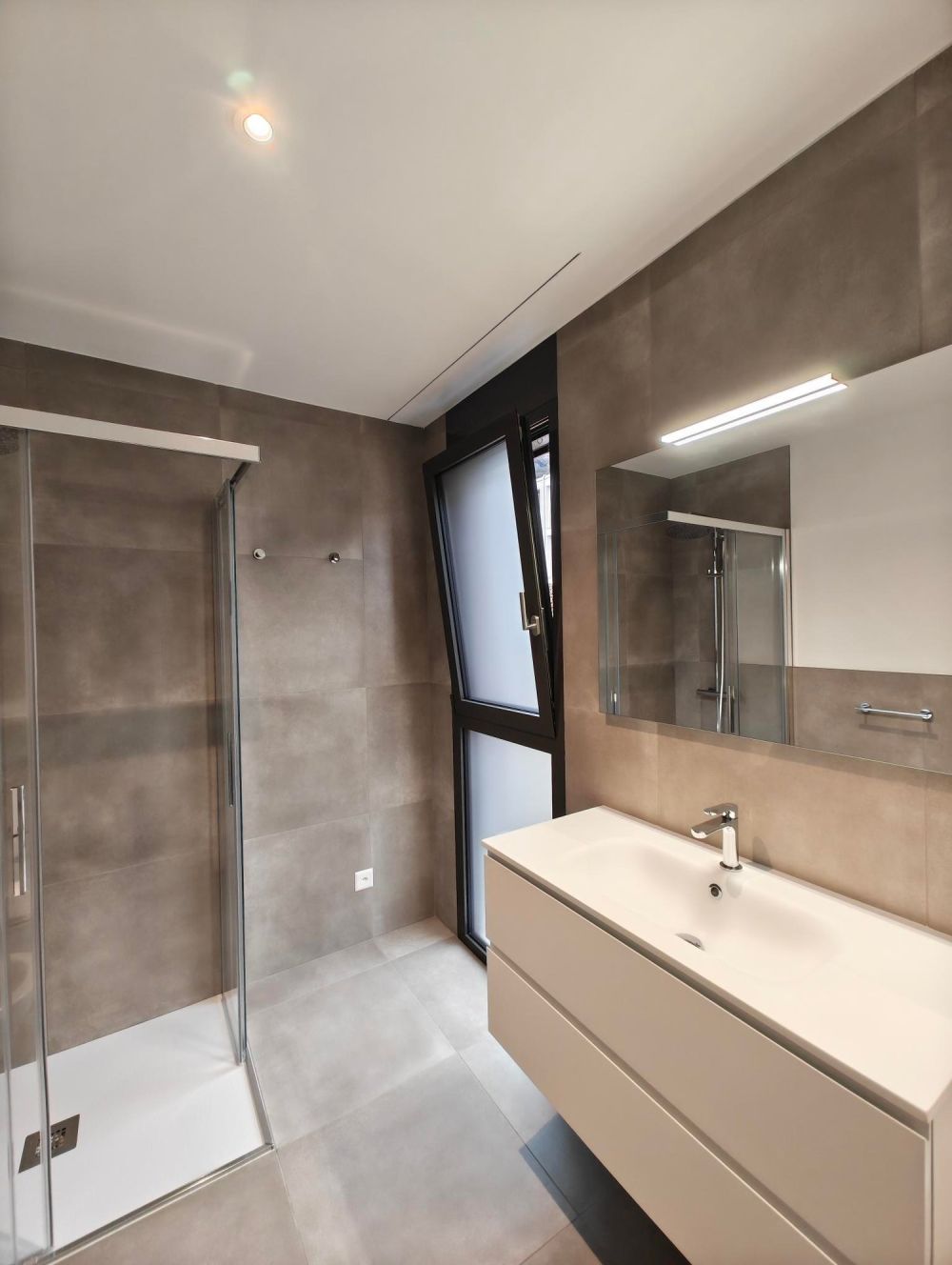 Moderno appartamento 4.5 locali  a Lamone - Bild 4