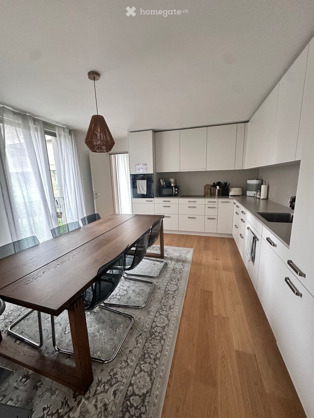 Moderne und neue 4.5-Zimmer Wohnung im Dorfzentrum Niederhasli - Bild 1