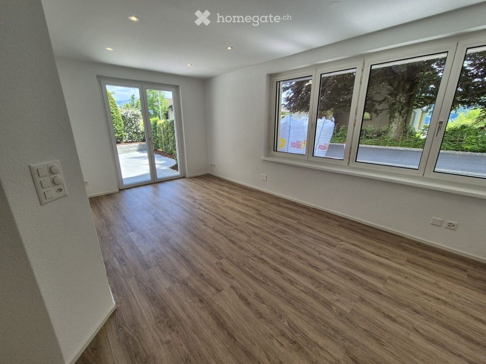 Moderne 2.5-Zimmer-Erdgeschosswohnung mit Terasse (30m2) in Schmerikon - Bild 2