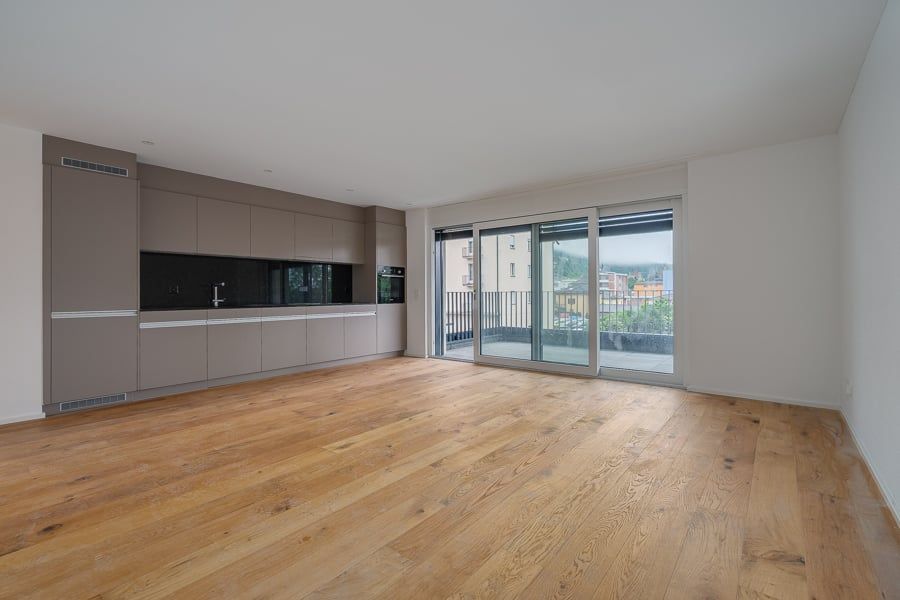 Moderno appartamento di 4.5 locali con grande terrazza - Bild 1