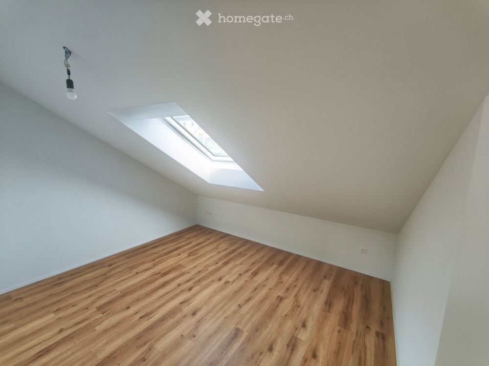 Neue, helle 3.5-Zimmer Dachwohnung - Bild 3