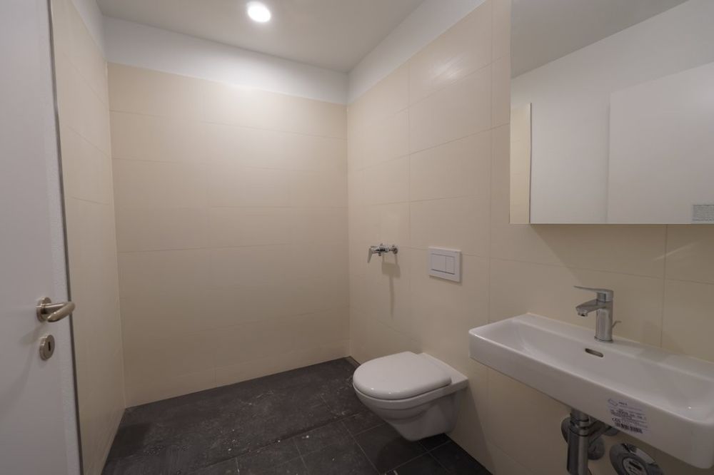 ERSTVERMIETUNG IN LIESTAL - jede Wohnung mit eigenem Waschturm - DSC01573.JPG