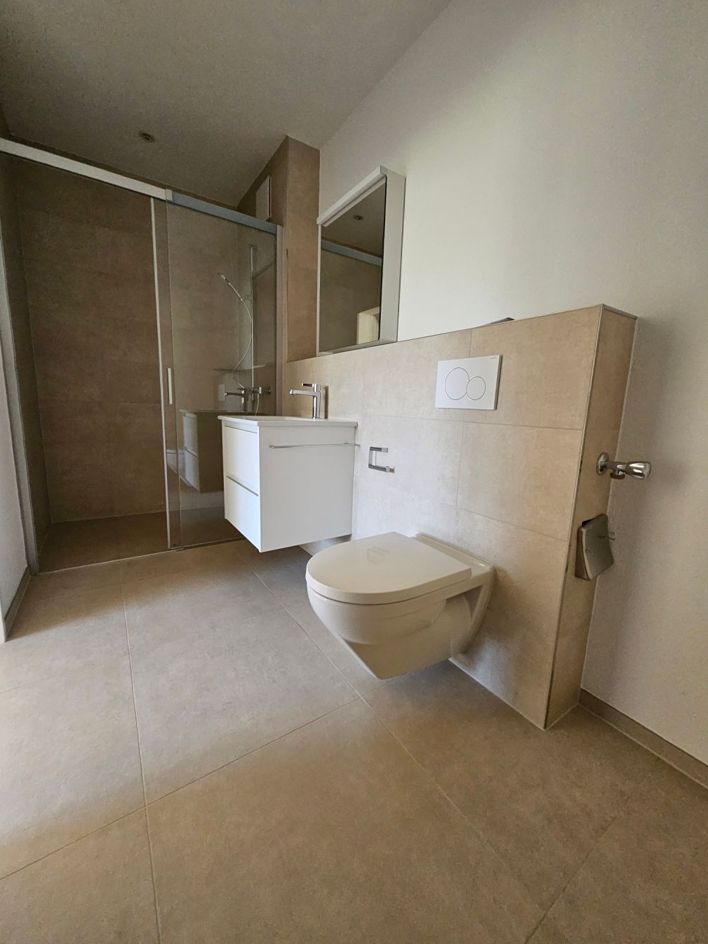 110 m2 lichtdurchflutete Wohnfläche - Bild 8