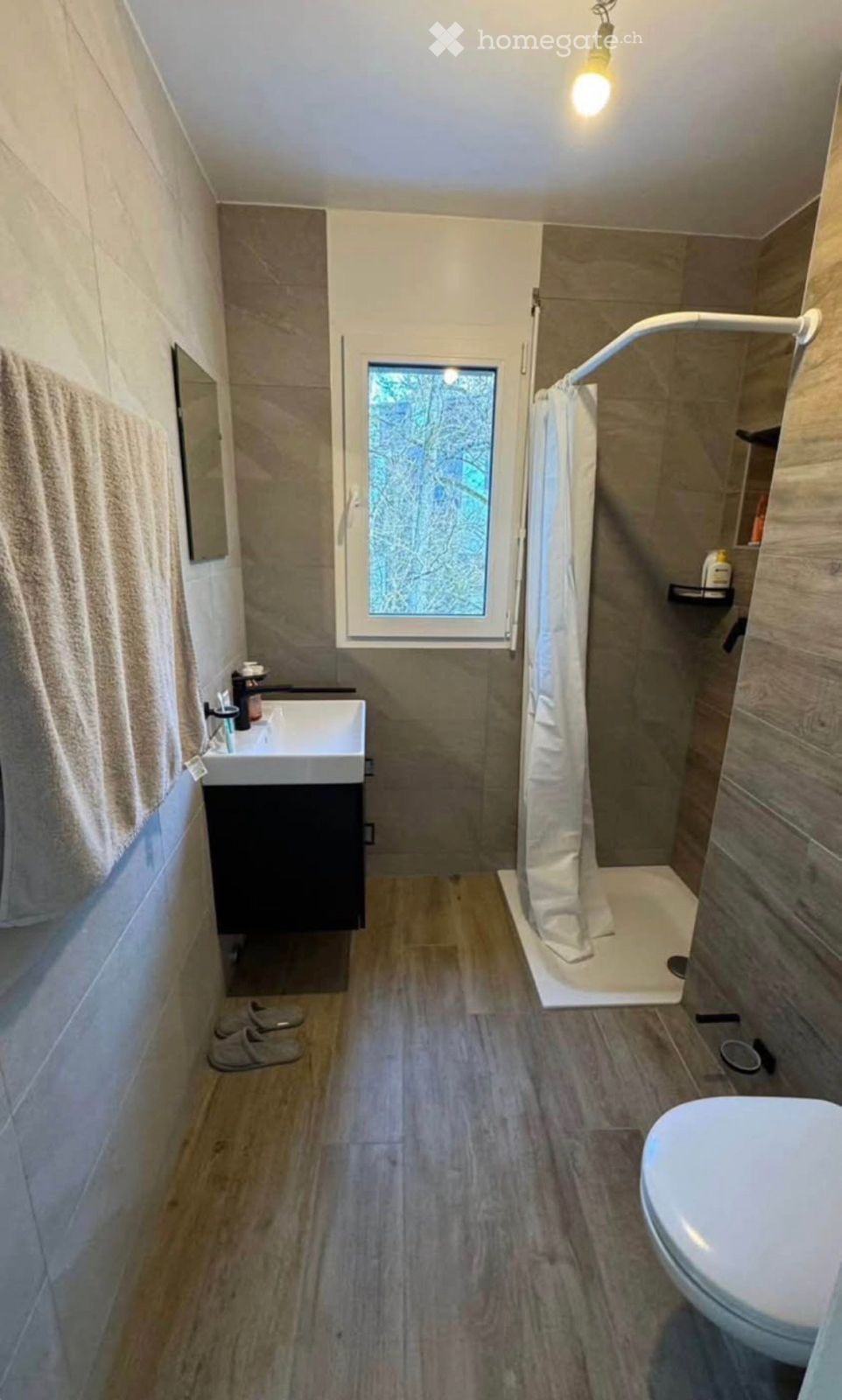 Studio moderne et lumineux au dernier étage à Lausanne - Bild 5