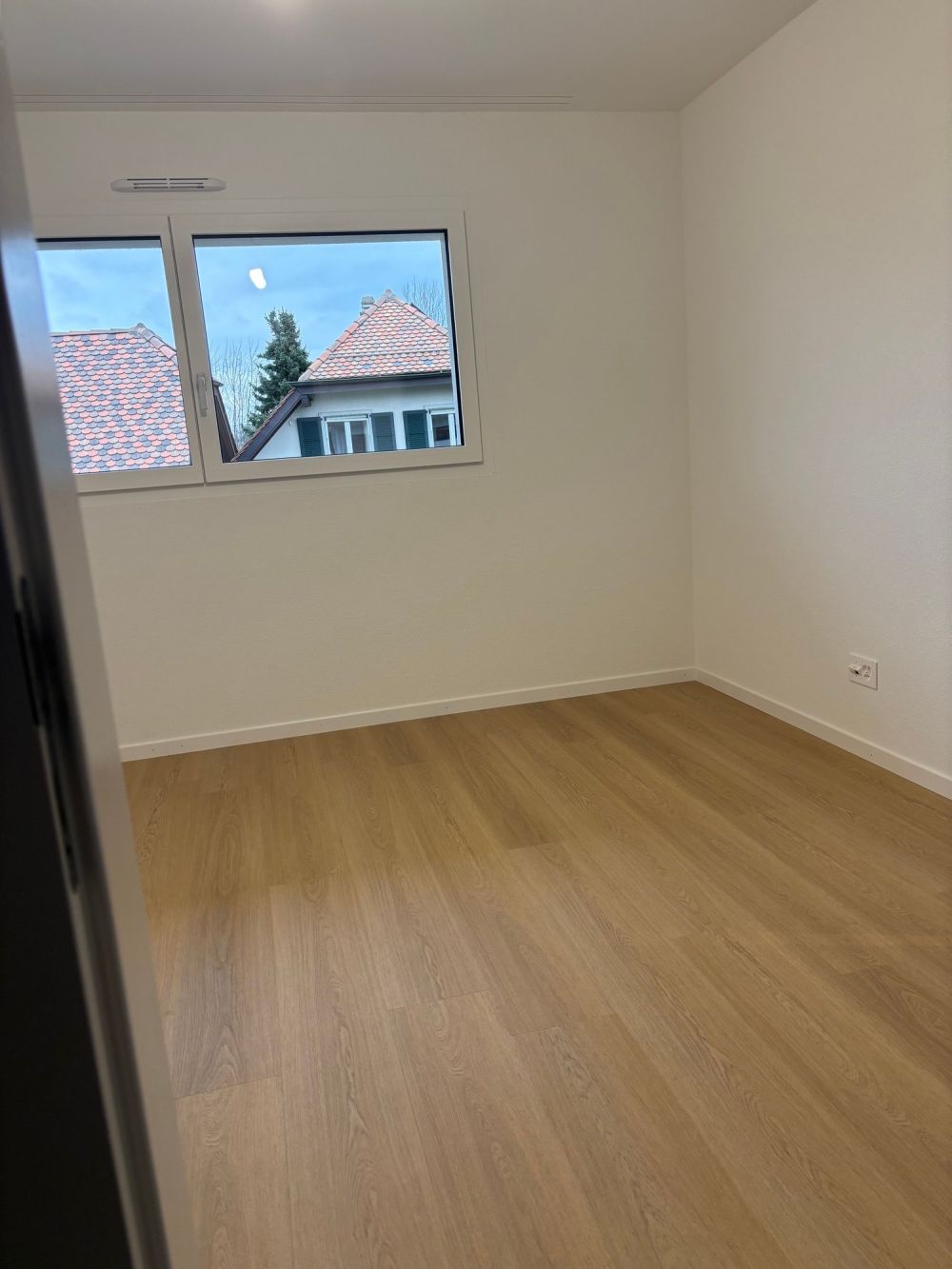 Moderne maison individuelle de 4.5  proche écoles et commerces à Bremblens - Image 4