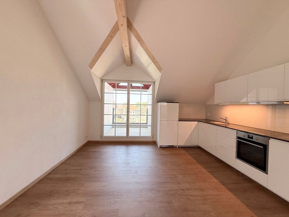 Kernsanierte 2-Zimmer-Dachgeschosswohnung - Bild 4