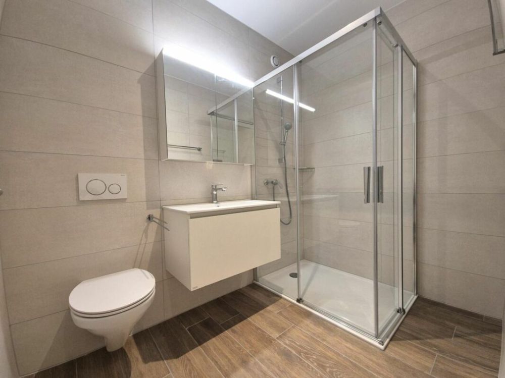 Berges 3 - Appartement 2.5 pièces au 1er étage - Salle de douche