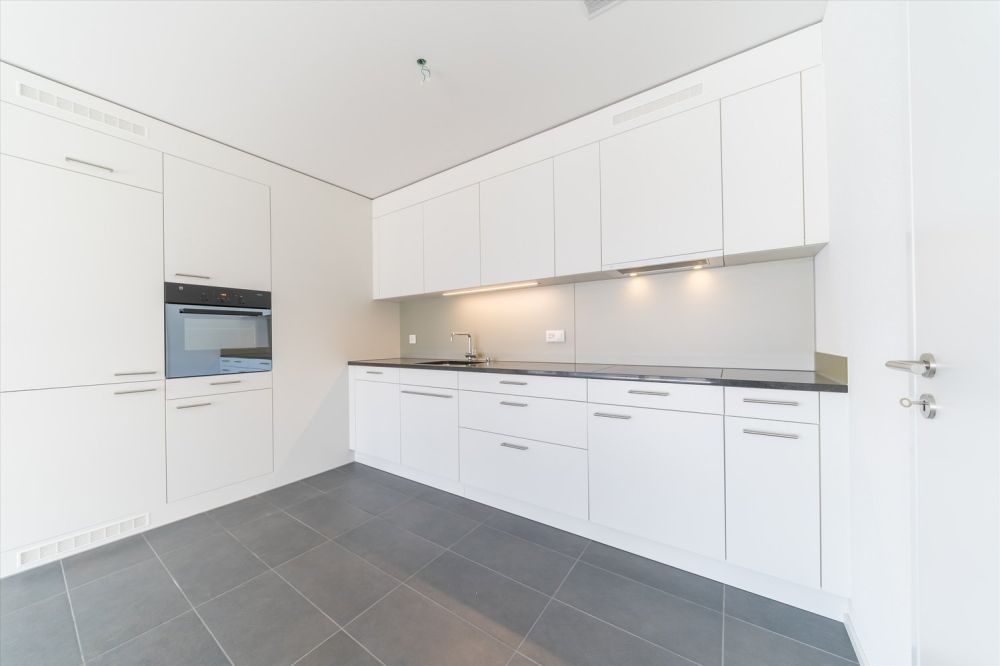 Topmoderne Wohnung direkt beim Bahnhof Suhr - Küche