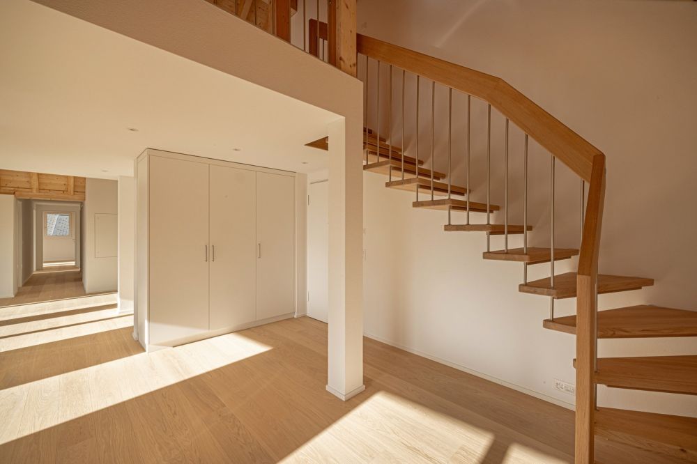 Modernes Wohnen mit Bündner Lebensqualität  Exklusive 5.5-Zimmer-Wohnung in Domat/Ems - Bild 2