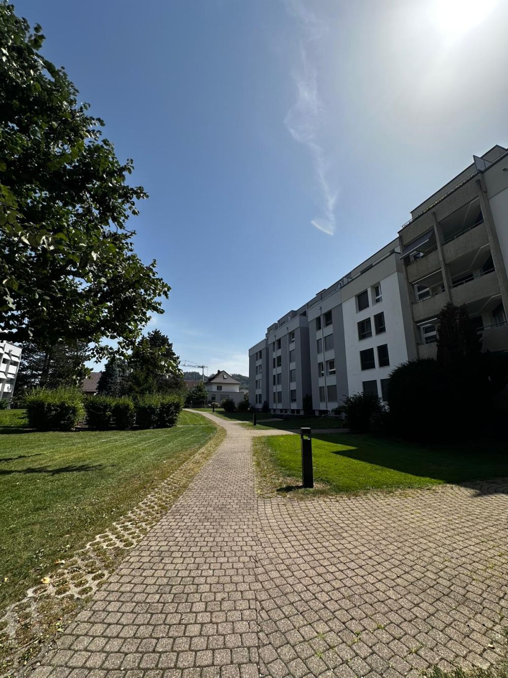 Frisch sanierte 5-Zimmerwohnung im Hochparterre mit Balkon - Bild 12