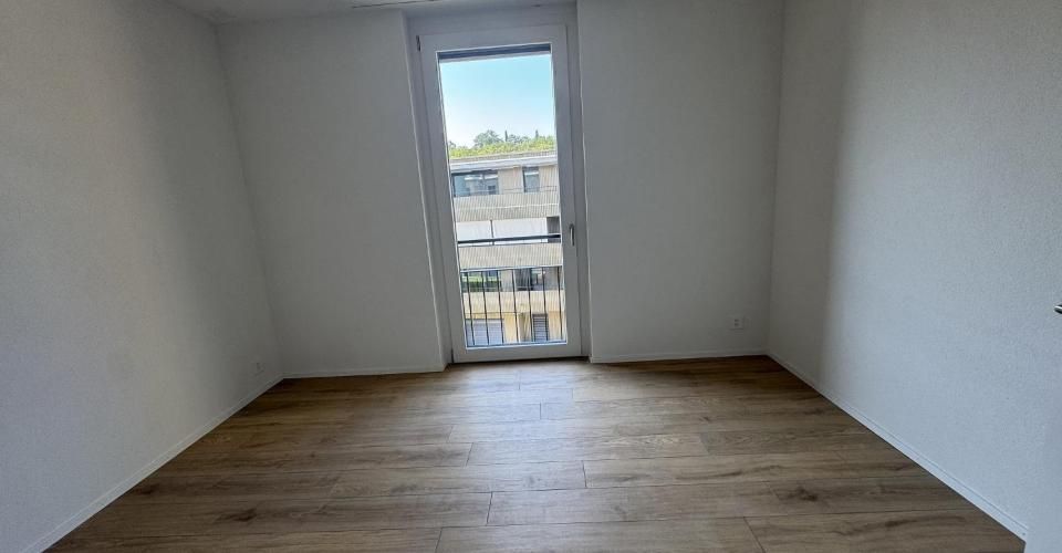 05635 - Appart. 3½ PCES - IMP. CHAMP-RIOND 12 - MATRAN - Appartement 3.5 pièces - image - 5