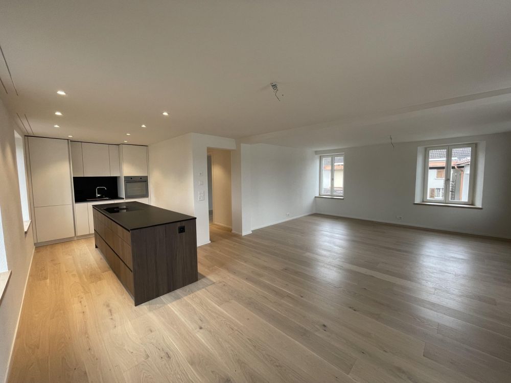 Traumhafte 3.5-Zimmer-Wohnung mit grosser Terrasse und direktem Zürichsee-Blick! - Bild 2