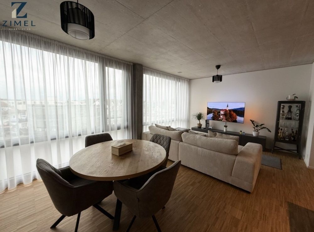 Moderne 2.5-Zimmer-Wohnung mit Balkon in Rudolfstetten-Friedlisberg - Bild 1