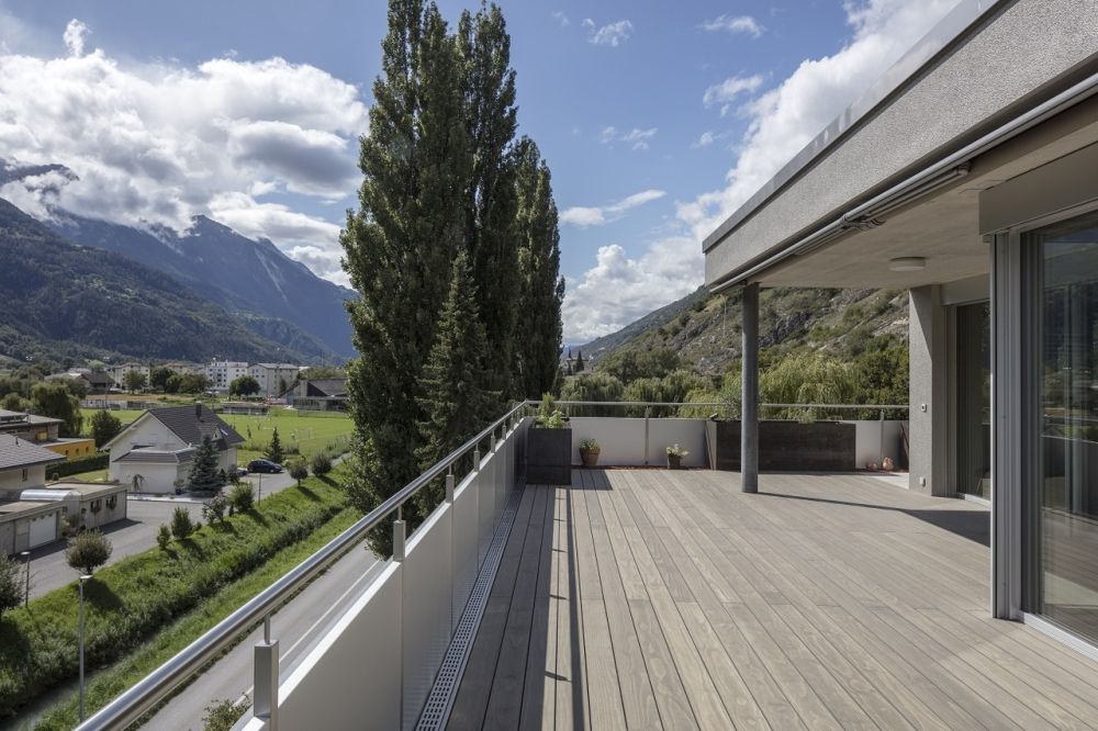 Erstbezug 4.5-Attika-Wohnung mit hochwertigem Ausbau - Bild 1