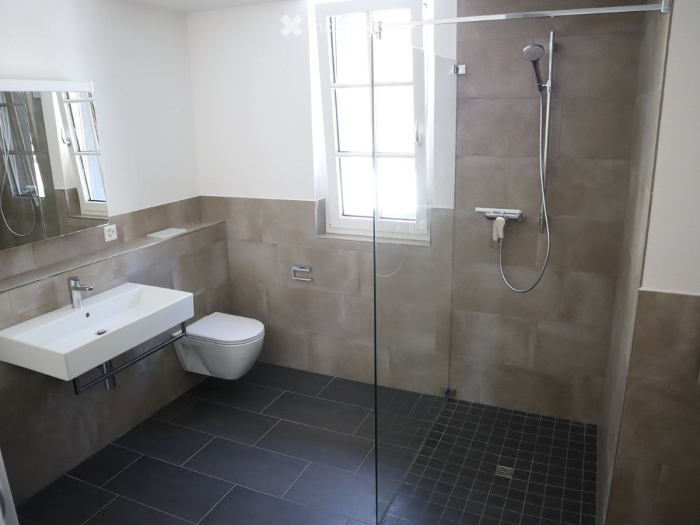 Neubau-Wohnung im Dorfkern - mit sehr schönem Balkon - Bild 4