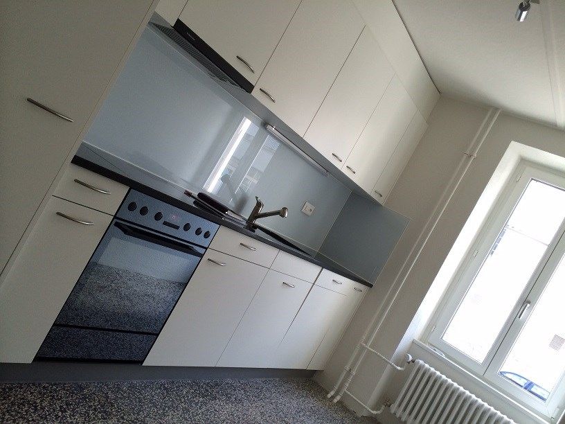 Moderne 2.5-Zimmer-Wohnung mit Terrasse im Hochparterre - Bild 12