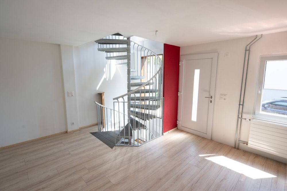 Moderne 4-Zimmer-Duplex-Wohnung in Meilen mit Seenähe - Bild 9