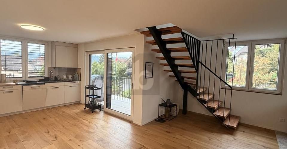 NEUBAU! LICHTDURCHFLUTET AUF ZWEI ETAGEN! - Appartement meublé 5.5 pièces - image - 1