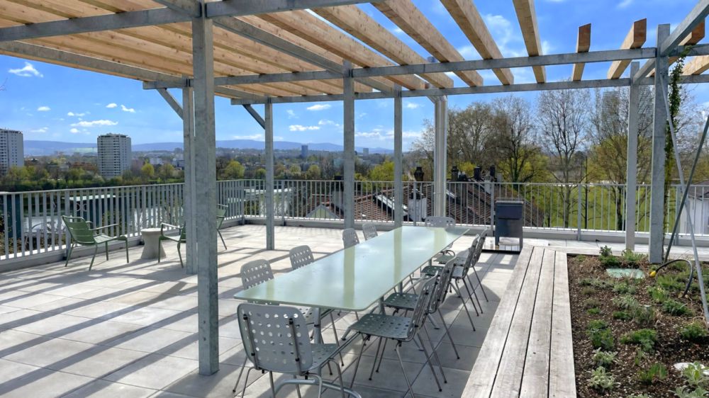 Grosszügige Maisonette-Wohnung am Rhein mit industriellem Charme - Bild 11