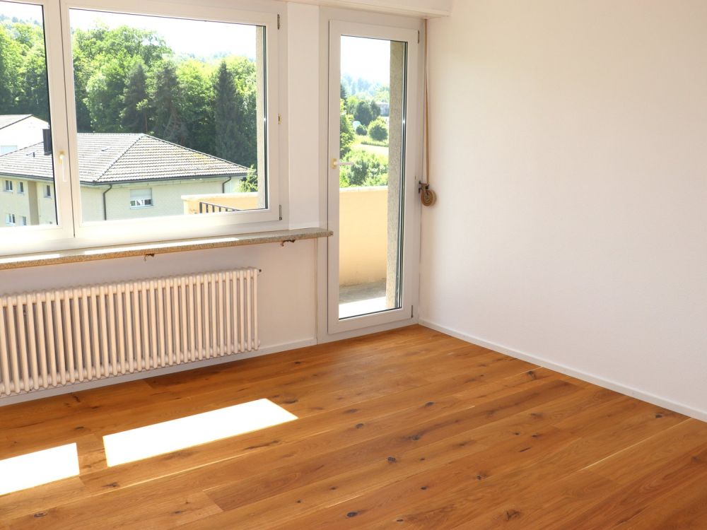 Erstvermietung nach Totalsanierung - grosszügige 2.0 Zi.-Wohnungen mit Balkon - Bild 5