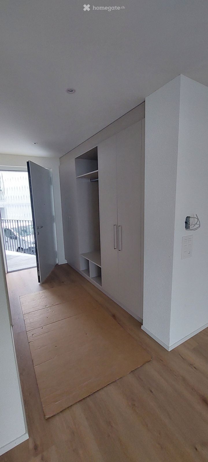 Moderne 2.5-Zimmer-Neubau-Wohnung in Kaltbrunn mit Loggia und Tiefgaragenplatz - Bild 3